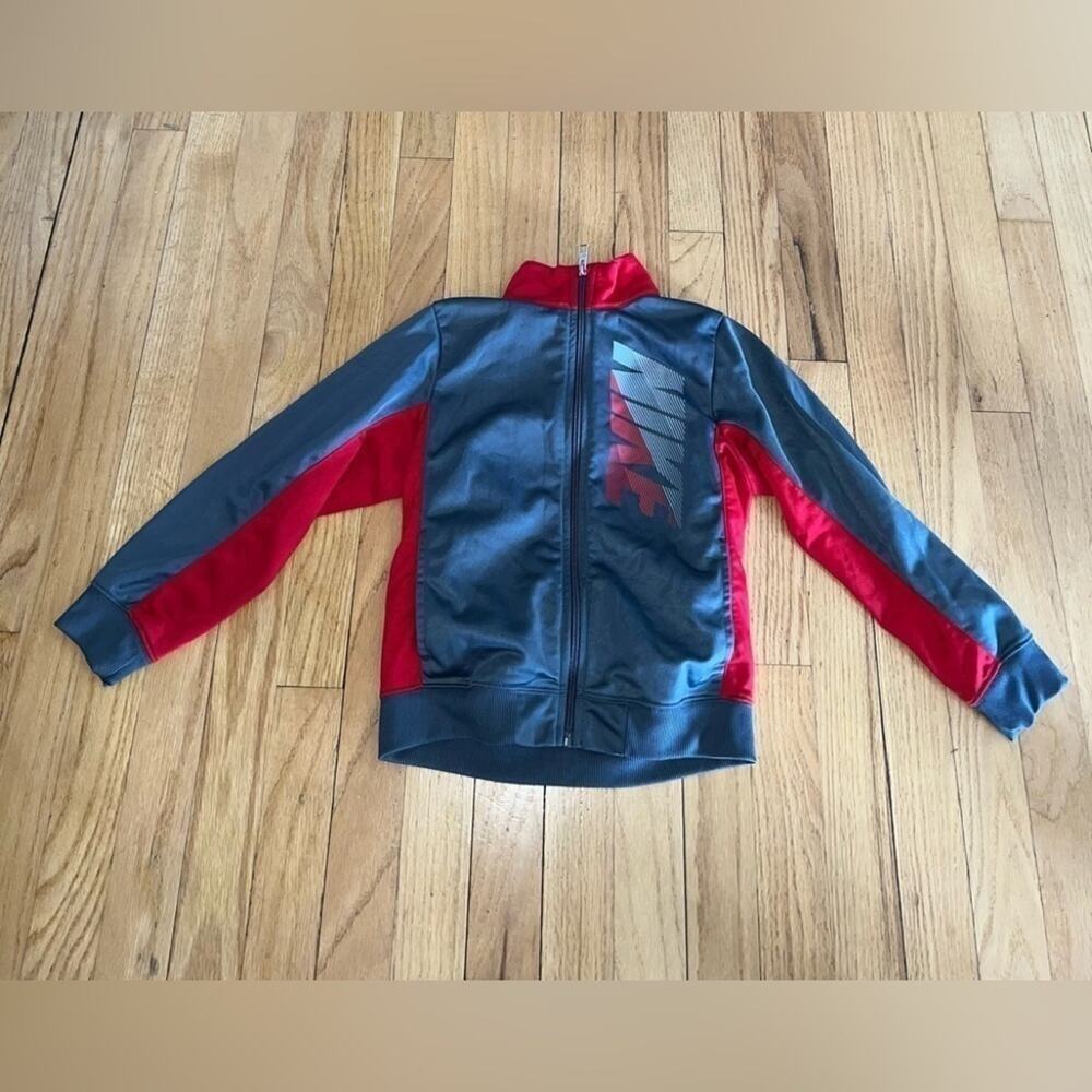 NIKE BOYS FULL ZIP JACKET SIZE 7